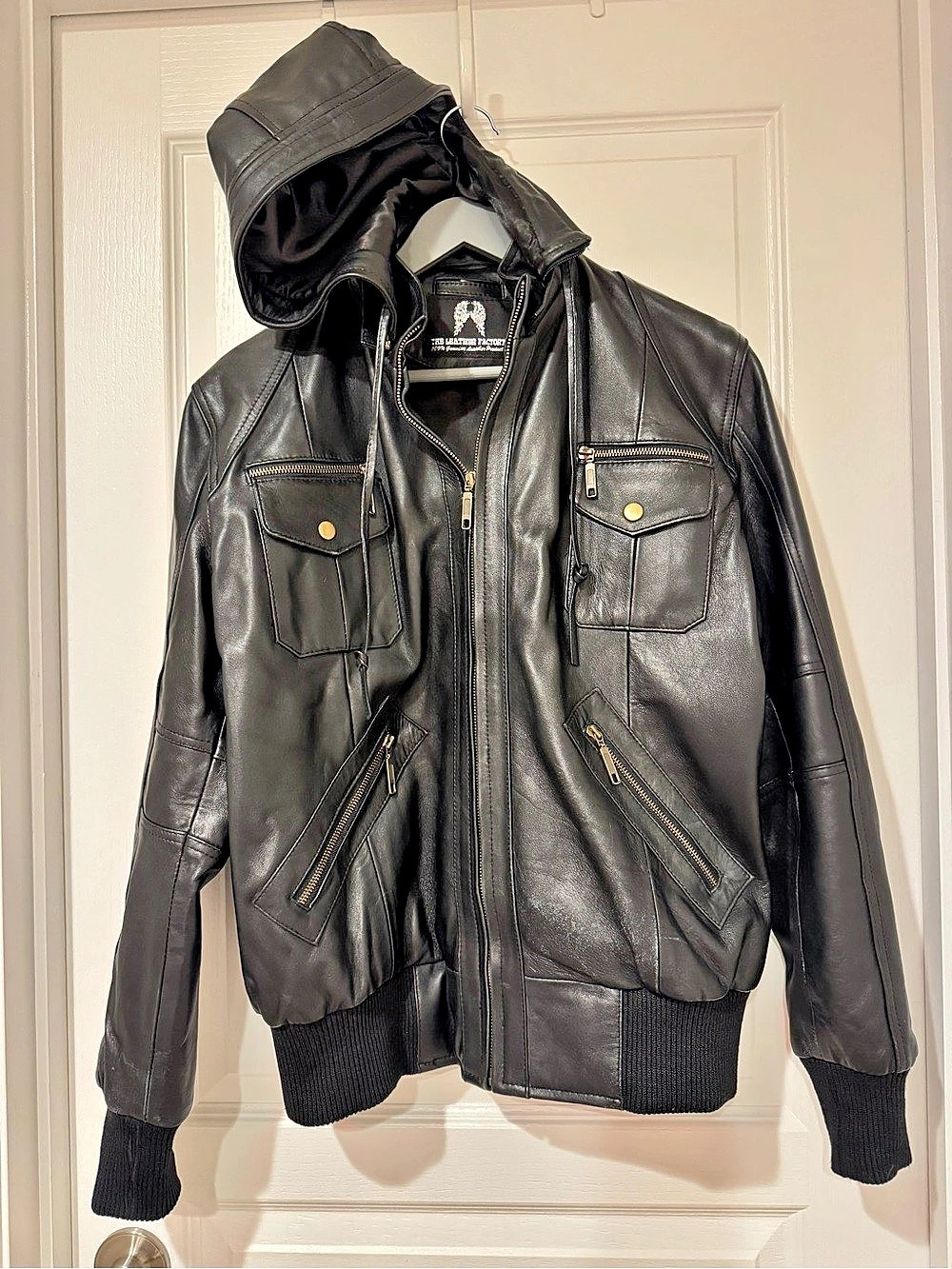 The Leather Factory Women’s Black Leather Bomber Jacket Size Large